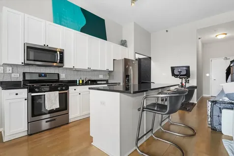 321 South Sangamon Street Chicago IL 60607
