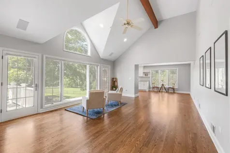 419 Caesar Drive Barrington Hills IL 60010