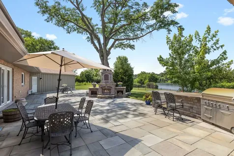 419 Caesar Drive Barrington Hills IL 60010