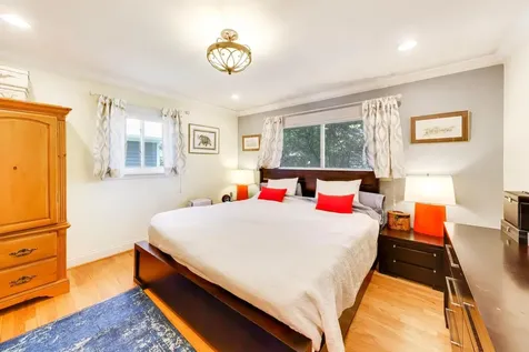 1884 Penfold Place Northbrook IL 60062