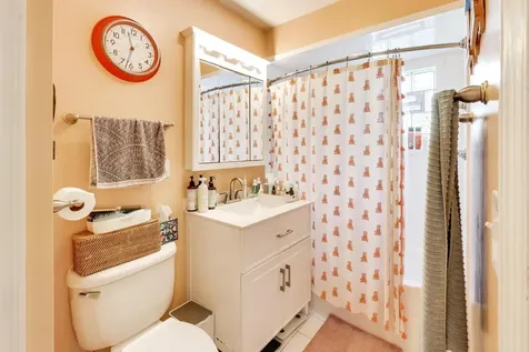 1884 Penfold Place Northbrook IL 60062