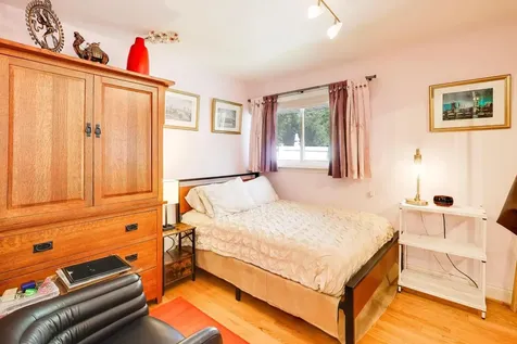 1884 Penfold Place Northbrook IL 60062