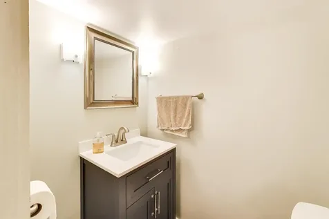 1884 Penfold Place Northbrook IL 60062
