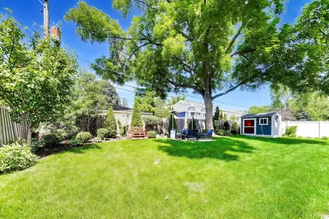 1884 Penfold Place Northbrook IL 60062