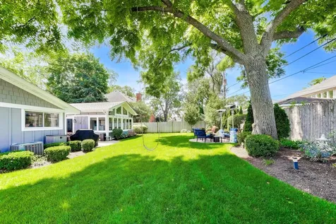 1884 Penfold Place Northbrook IL 60062