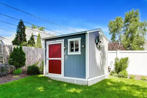 1884 Penfold Place Northbrook IL 60062