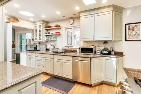 1884 Penfold Place Northbrook IL 60062