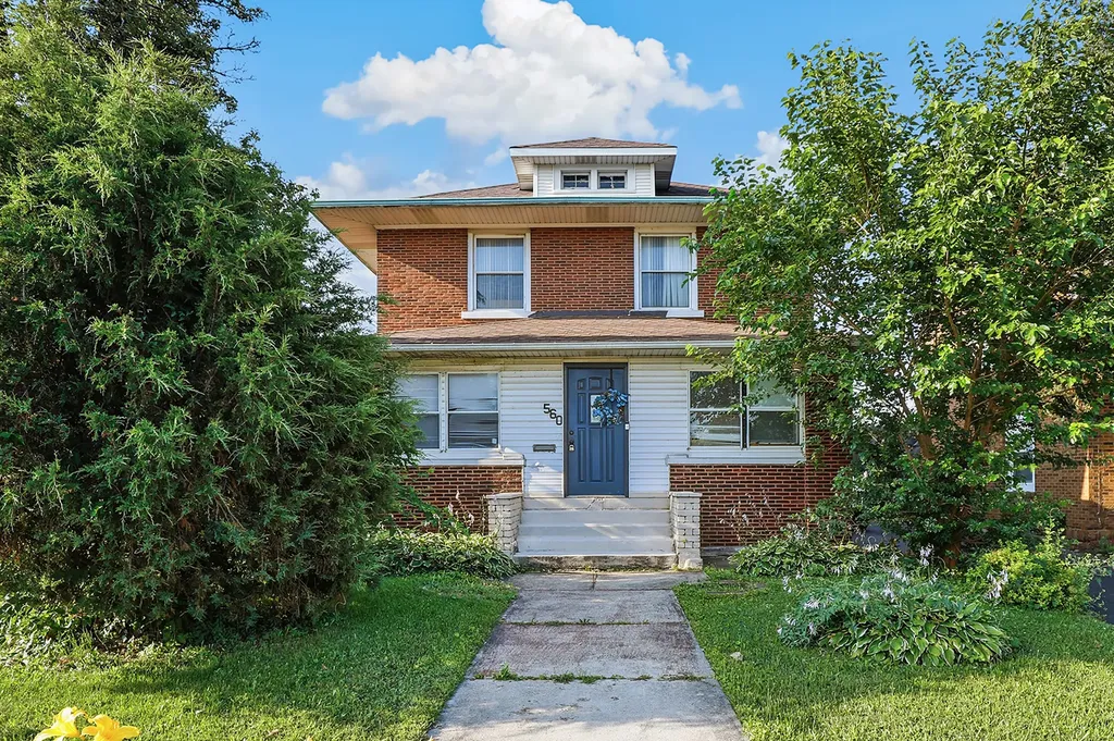 560 East Cass Street Joliet IL 60432