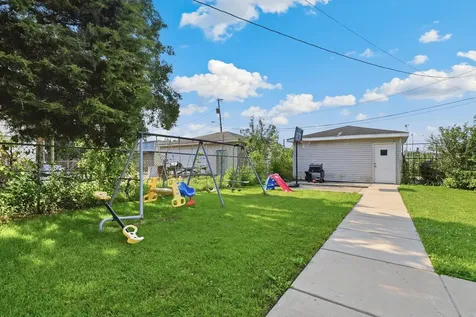 560 East Cass Street Joliet IL 60432