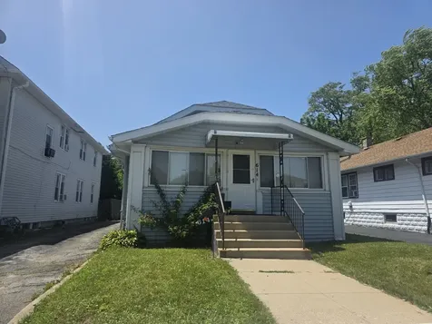 614 North Butrick Street Waukegan IL 60085
