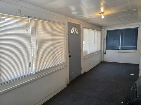 614 North Butrick Street Waukegan IL 60085