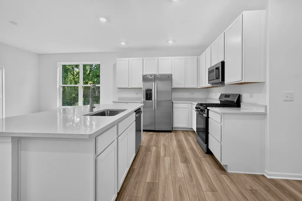 2038 Kenilworth Place Aurora IL 60506