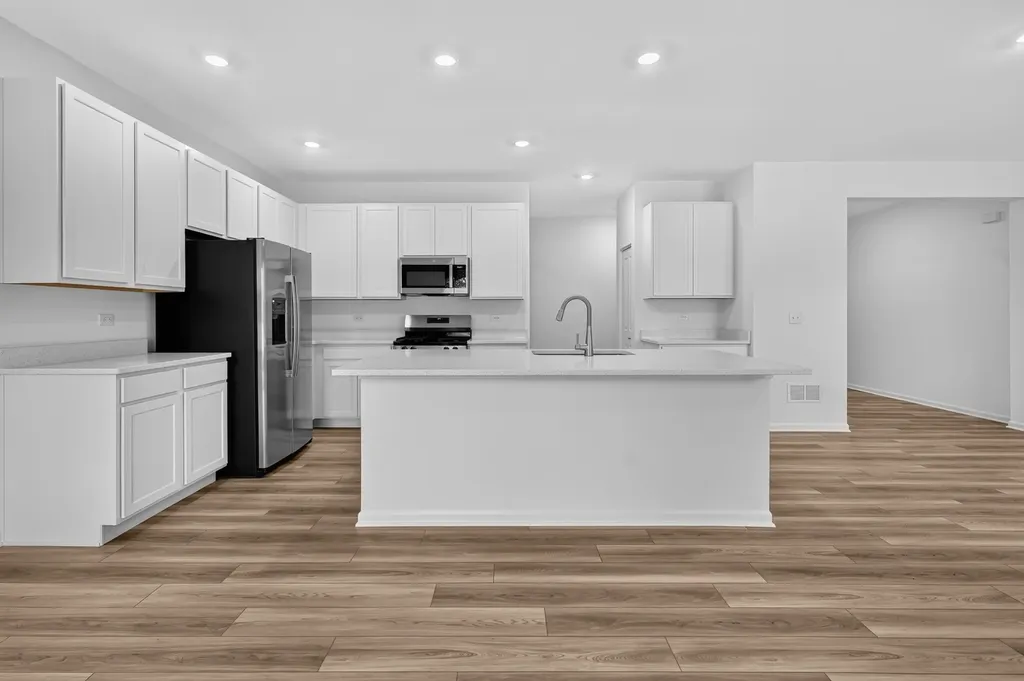 2038 Kenilworth Place Aurora IL 60506