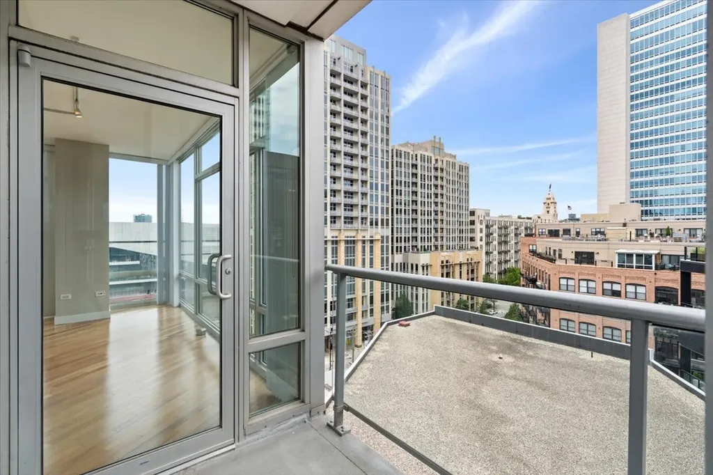 510 West Erie Street Chicago IL 60654