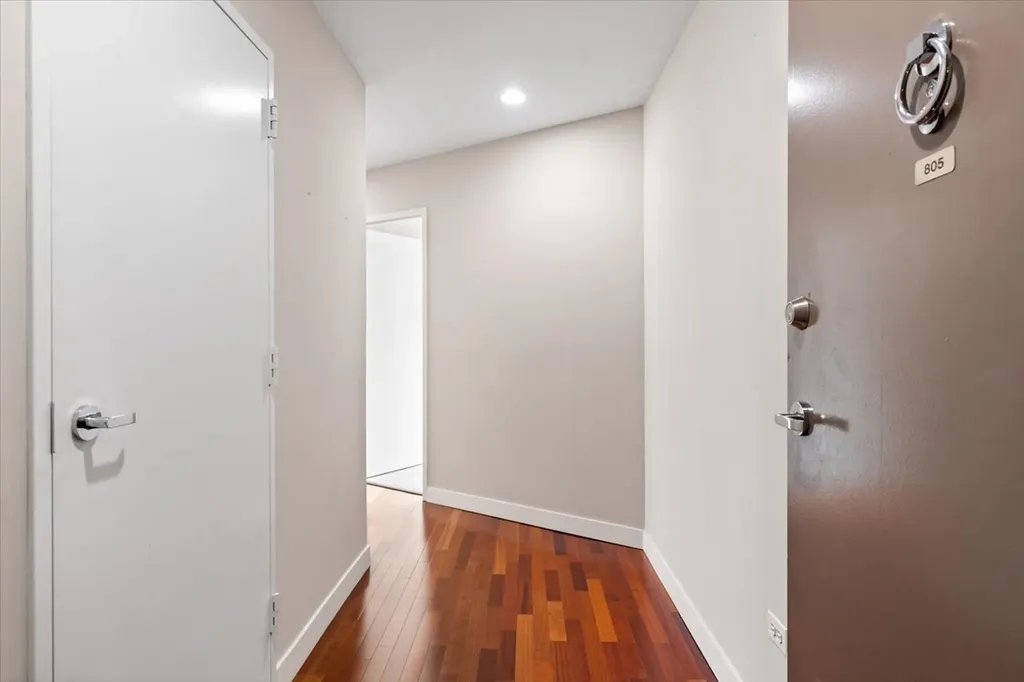 510 West Erie Street Chicago IL 60654