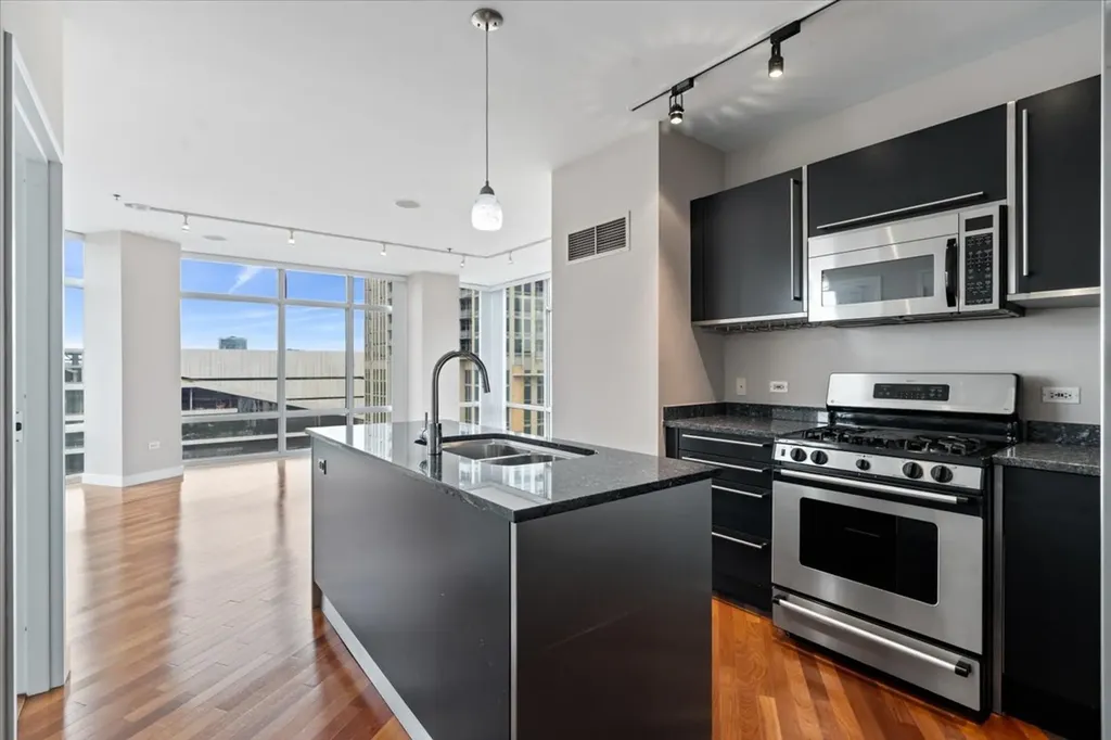510 West Erie Street Chicago IL 60654