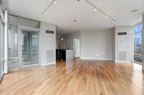 510 West Erie Street Chicago IL 60654