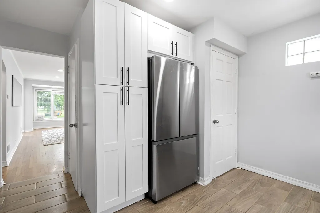 5701 South Mobile Avenue Chicago IL 60638