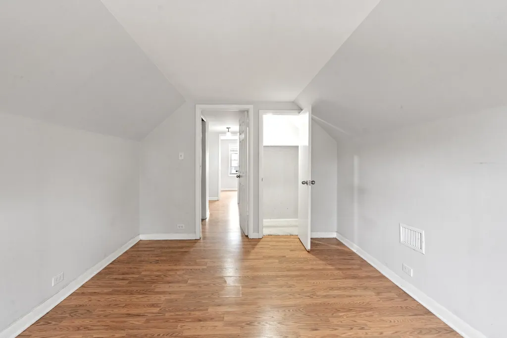 5701 South Mobile Avenue Chicago IL 60638