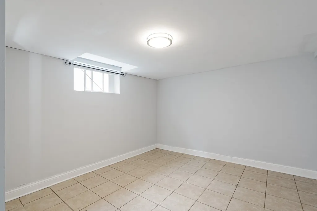 5701 South Mobile Avenue Chicago IL 60638