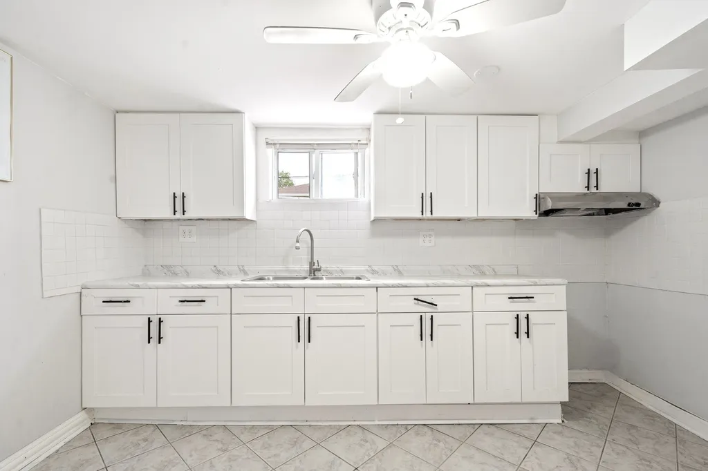 5701 South Mobile Avenue Chicago IL 60638