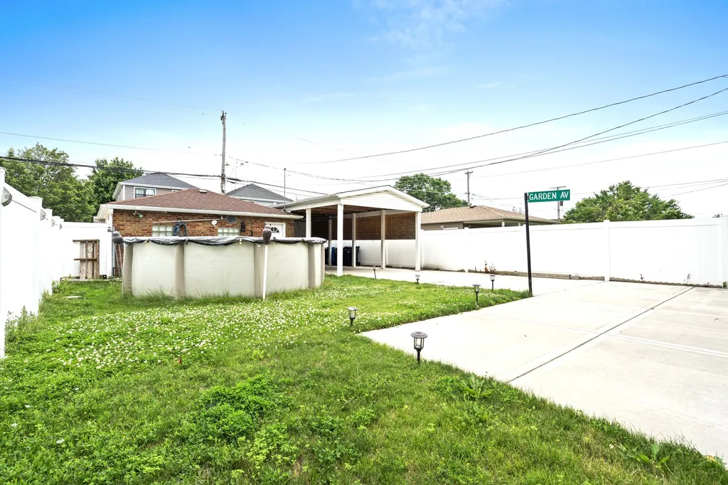 5701 South Mobile Avenue Chicago IL 60638