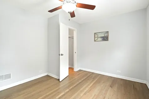 5701 South Mobile Avenue Chicago IL 60638