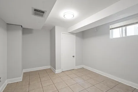 5701 South Mobile Avenue Chicago IL 60638
