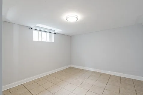 5701 South Mobile Avenue Chicago IL 60638