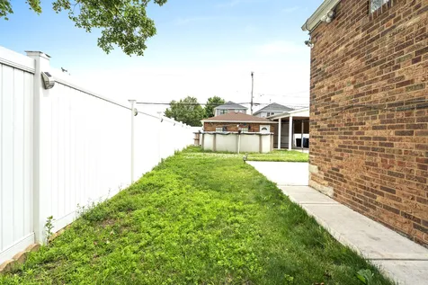 5701 South Mobile Avenue Chicago IL 60638