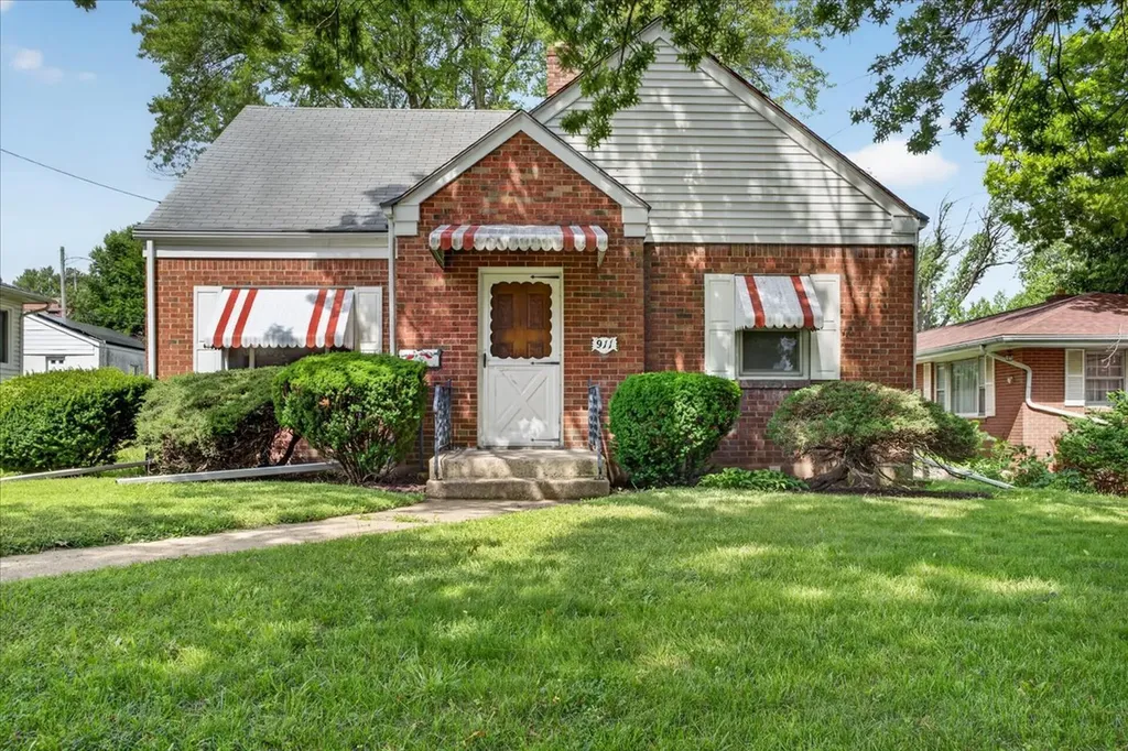 911 21ST Street Rockford IL 61108