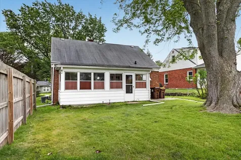 911 21ST Street Rockford IL 61108
