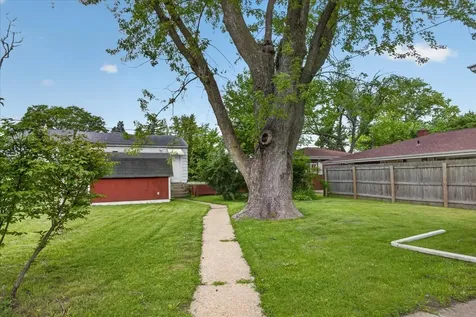 911 21ST Street Rockford IL 61108