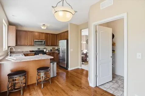 1644 Station Park Drive Grayslake IL 60030