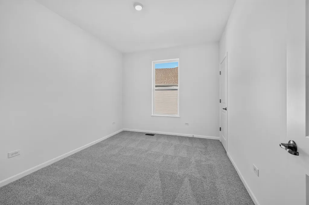 2030 Kenilworth Place Aurora IL 60506