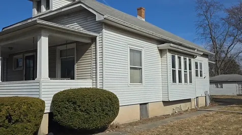 7 North State Street Glenwood IL 60425