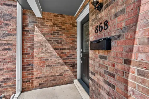 868 Bristol Drive Barrington IL 60010