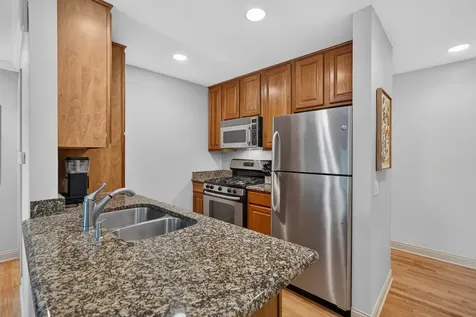 868 Bristol Drive Barrington IL 60010
