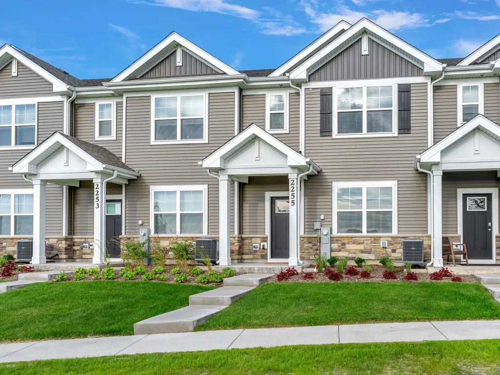 2255 Riesling Road Oswego IL 60543
