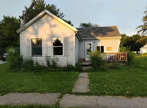 505 North Broadway Street Newman IL 61942