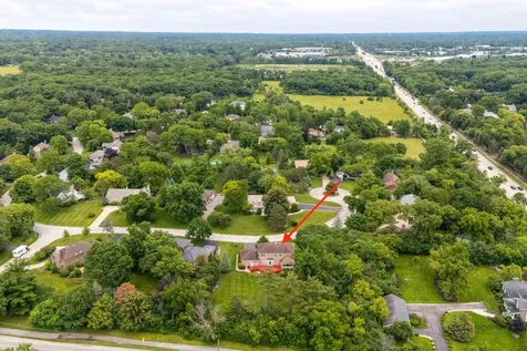 106 Surrey Lane Lincolnshire IL 60045