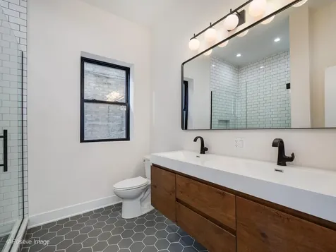 846 North Ashland Avenue Chicago IL 60622