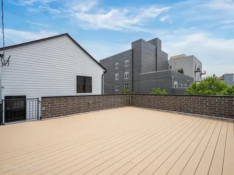 846 North Ashland Avenue Chicago IL 60622