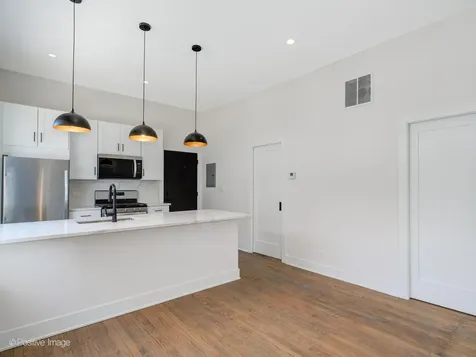 846 North Ashland Avenue Chicago IL 60622