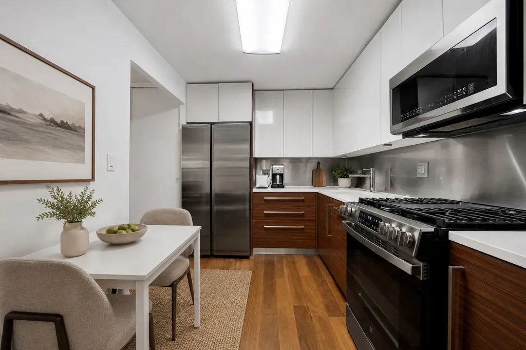 850 North Dewitt Place Chicago IL 60611
