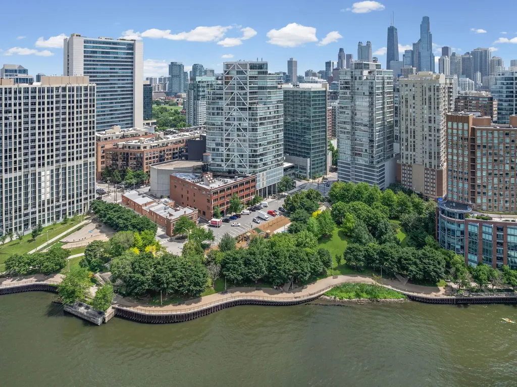 510 West Erie Street Chicago IL 60654