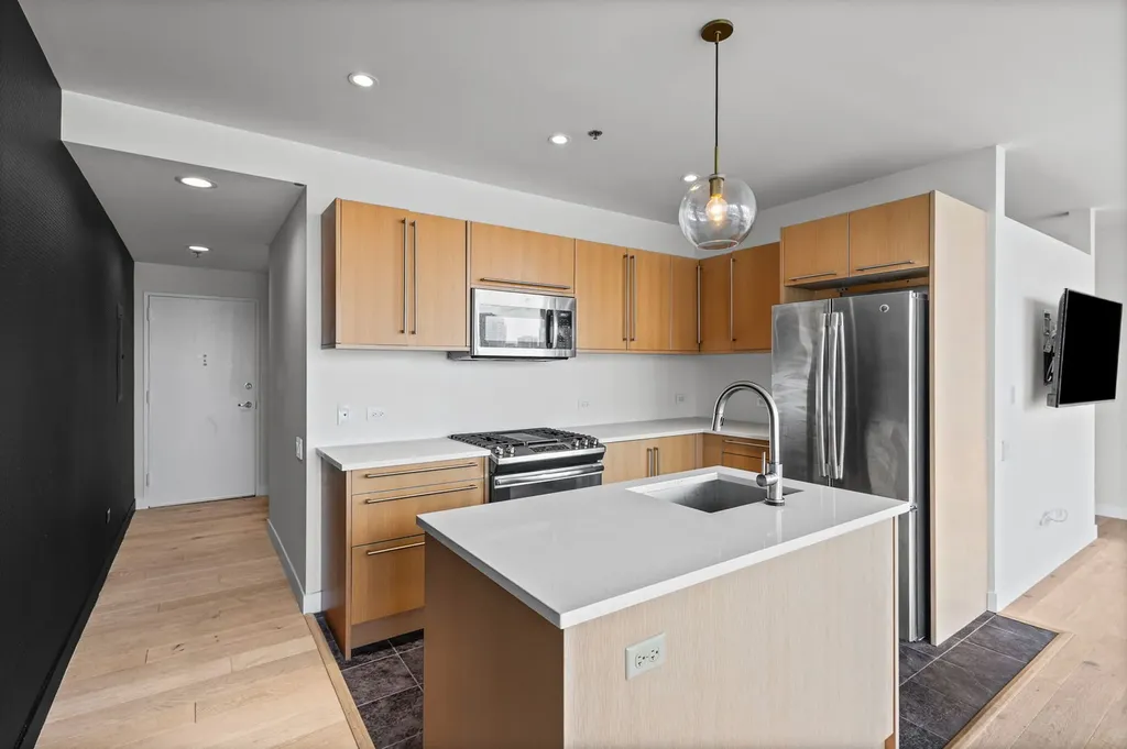 510 West Erie Street Chicago IL 60654