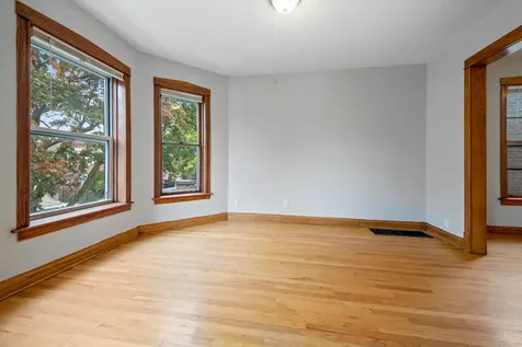 4737 North Kildare Avenue Chicago IL 60630