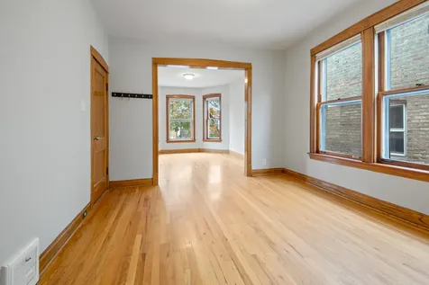 4737 North Kildare Avenue Chicago IL 60630