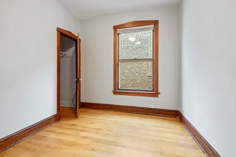 4737 North Kildare Avenue Chicago IL 60630